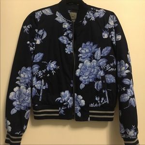 Gap floral  bomber puff coat size xs